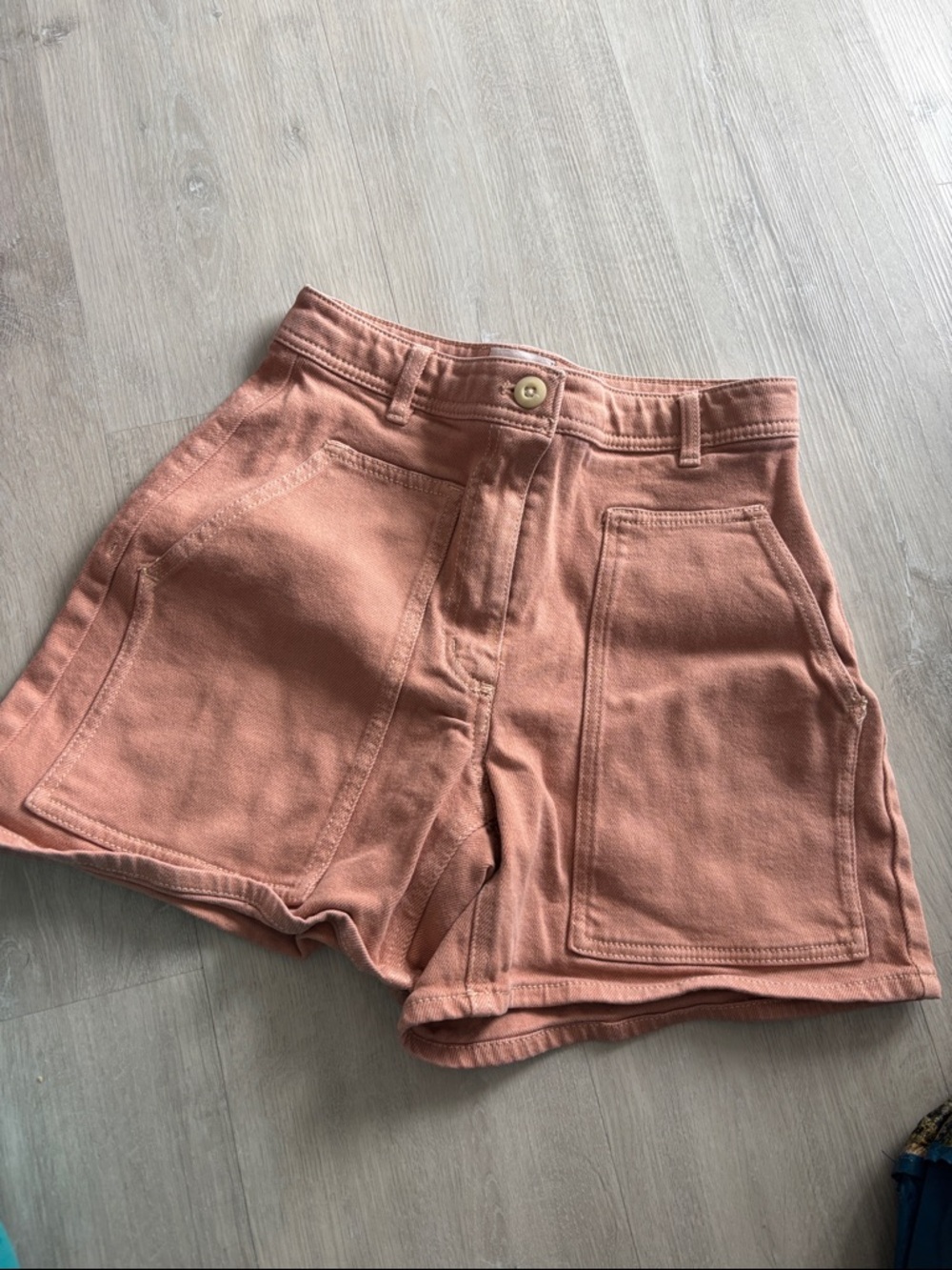 Wilfred High-Waist Peach Utility Shorts